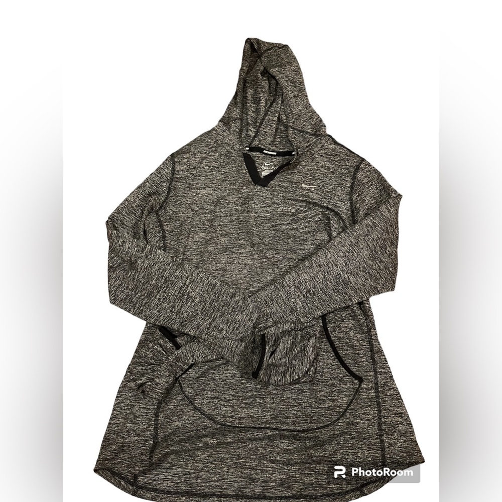 Women’s Nike pull over shirt